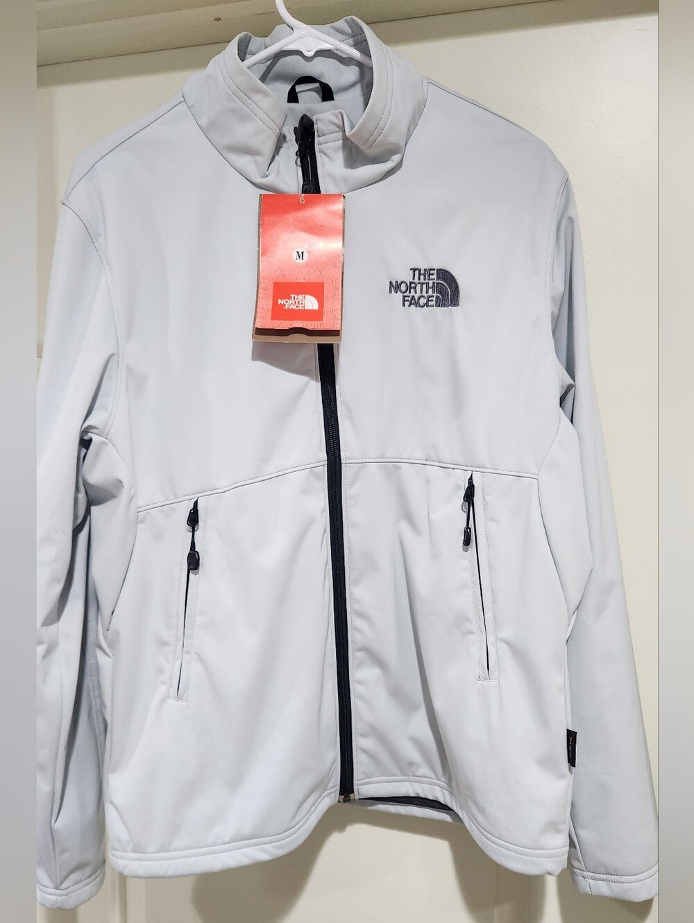 NWT The North Face Summit Series Mens Windbreaker Size M
